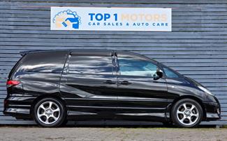 2004 Toyota Estima - Thumbnail