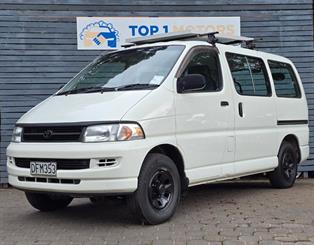2000 Toyota Regius - Thumbnail