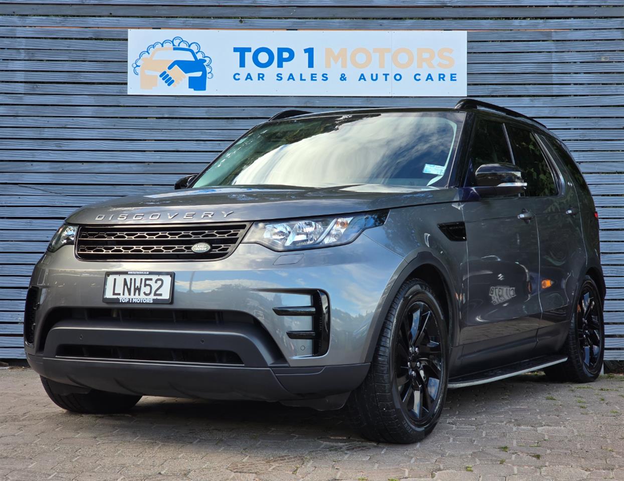 2018 Land Rover DISCOVERY