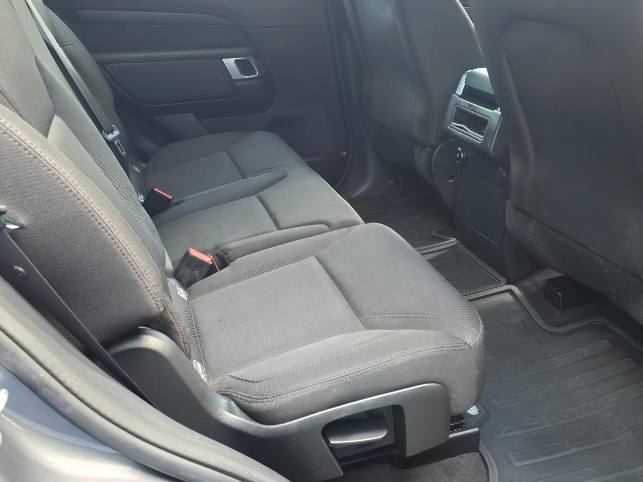 2018 Land Rover DISCOVERY