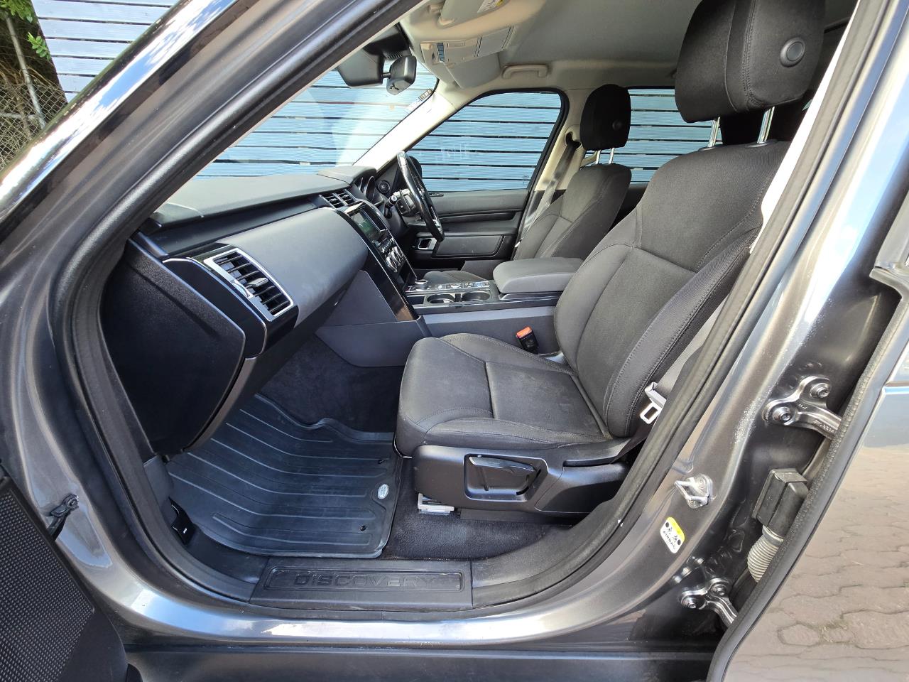 2018 Land Rover DISCOVERY