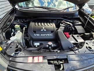 2008 Mitsubishi Outlander - Thumbnail