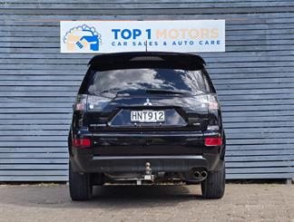 2008 Mitsubishi Outlander - Thumbnail