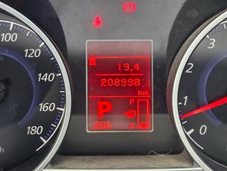 2008 Mitsubishi Outlander - Thumbnail