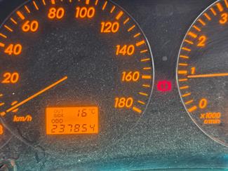 2005 Toyota AVENSIS - Thumbnail