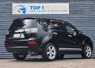 2008 Mitsubishi Outlander - Thumbnail