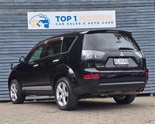 2008 Mitsubishi Outlander - Thumbnail