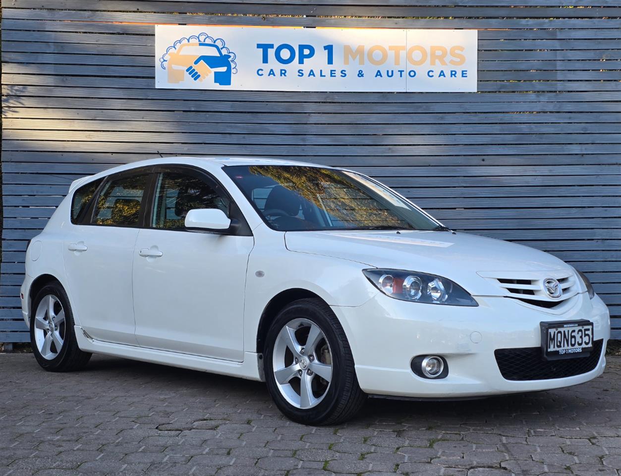 2004 Mazda AXELA