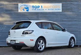2004 Mazda AXELA - Thumbnail