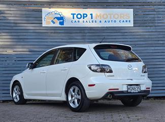 2004 Mazda AXELA - Thumbnail