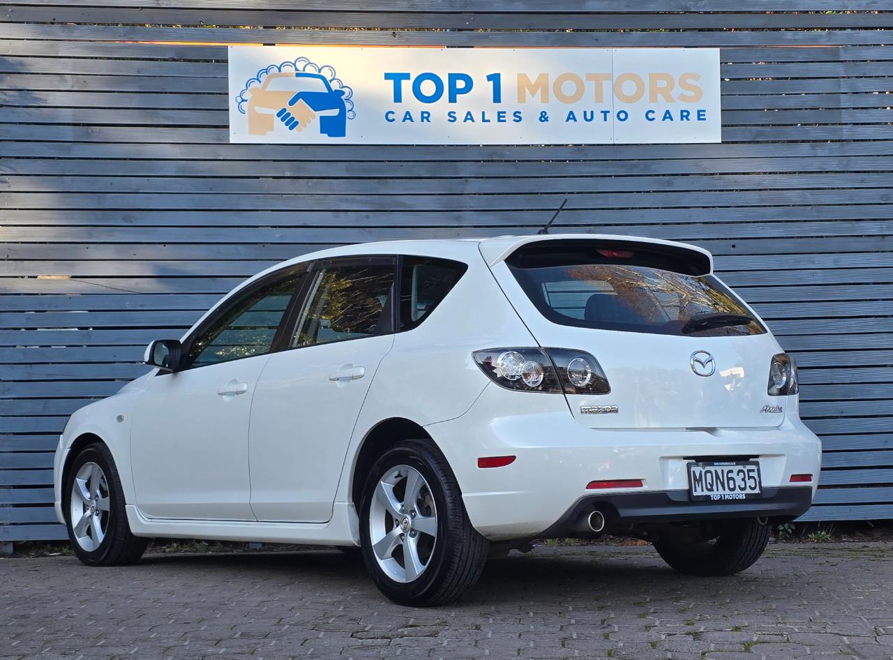 2004 Mazda AXELA