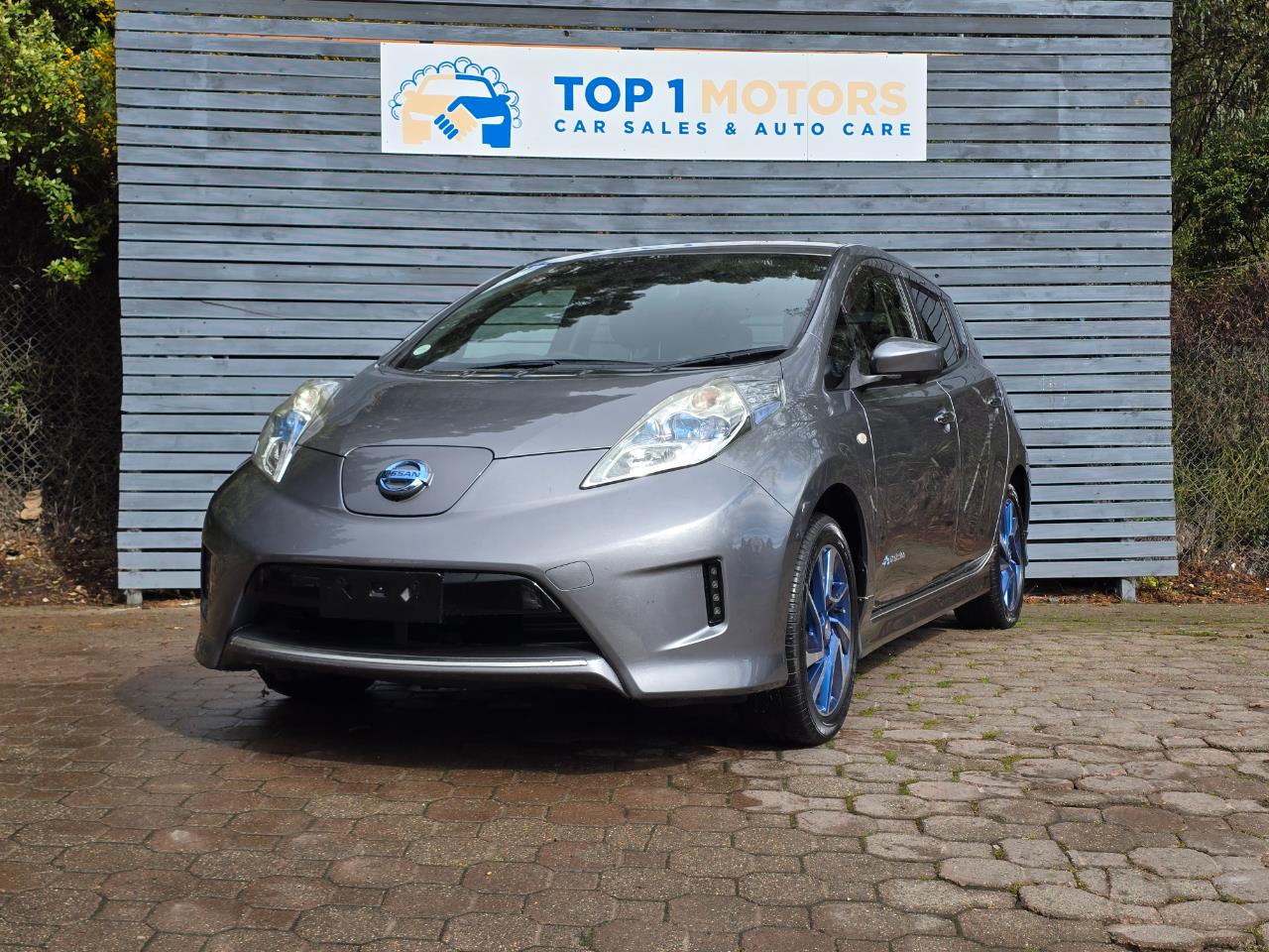2017 NISSAN leaf