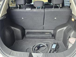 2017 NISSAN leaf - Thumbnail