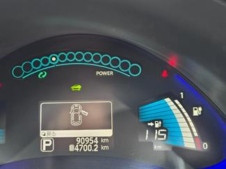 2017 NISSAN leaf - Thumbnail