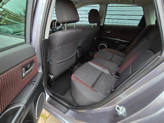 2004 Mazda AXELA - Thumbnail