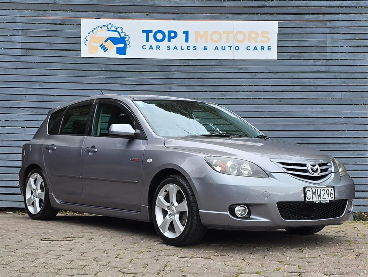 2004 Mazda AXELA