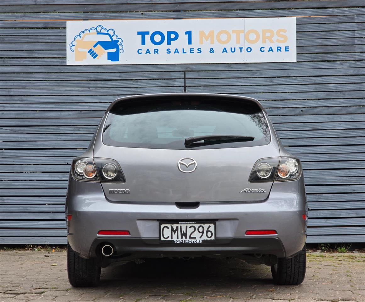 2004 Mazda AXELA