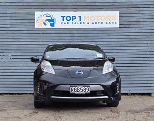 2017 Nissan LEAF - Thumbnail