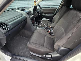 2002 Toyota ALTEZZA - Thumbnail