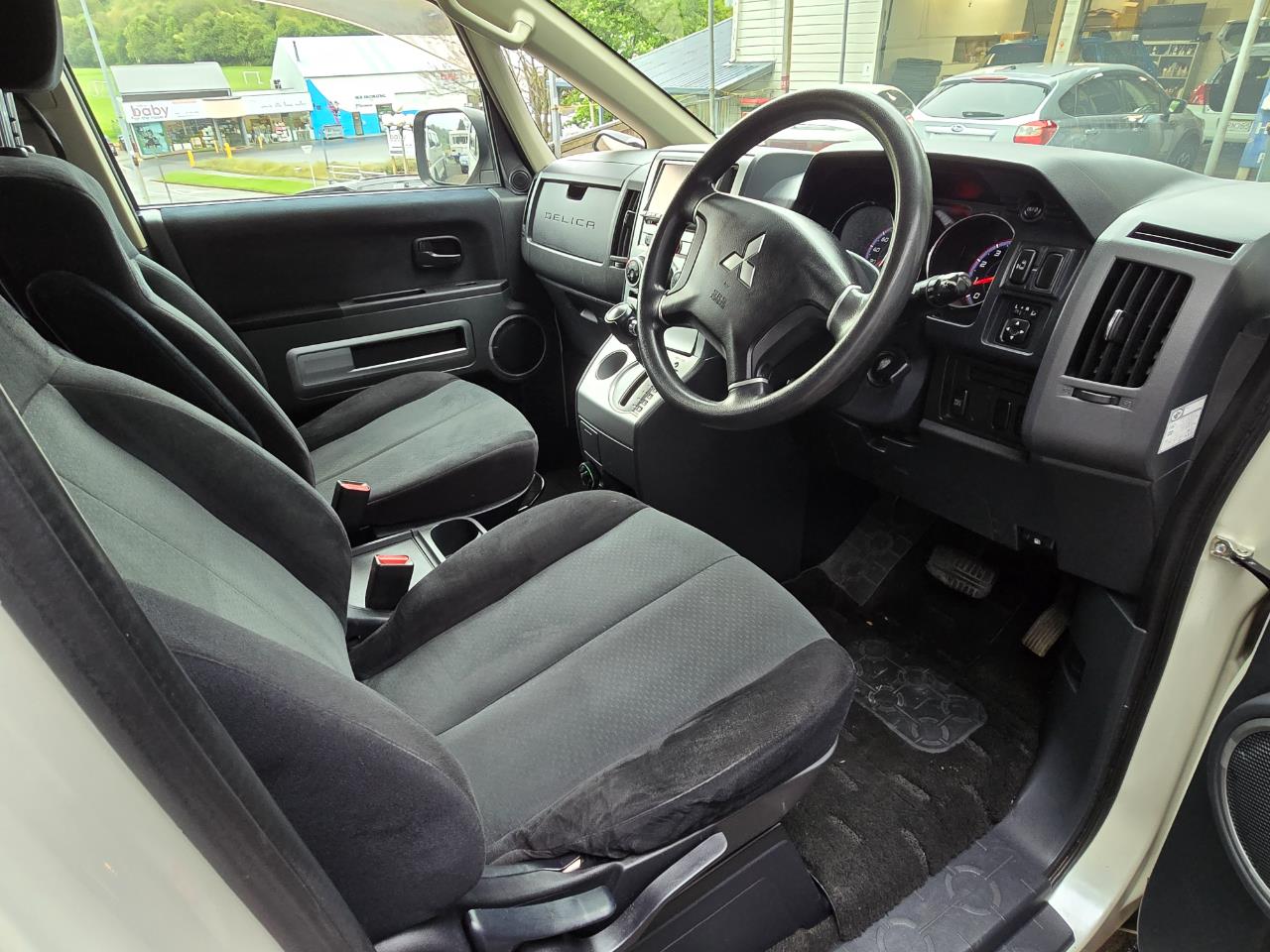 2008 MITSUBISHI Delica