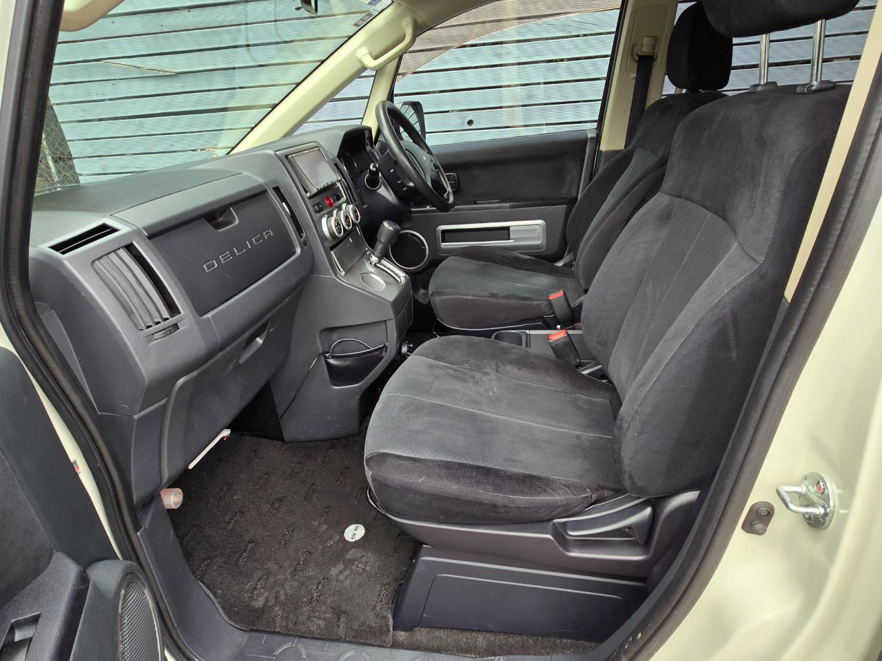 2008 MITSUBISHI Delica