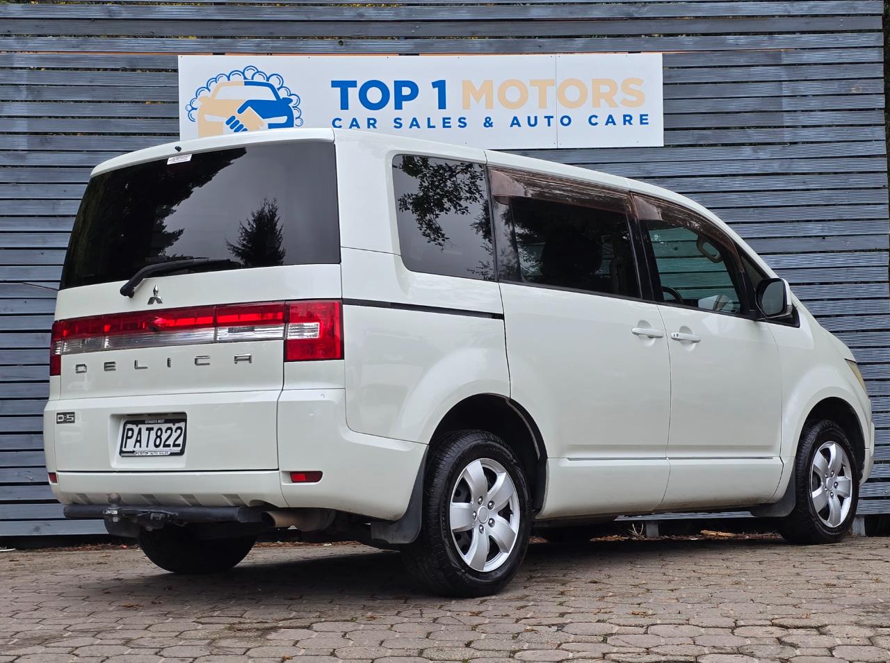 2008 MITSUBISHI Delica