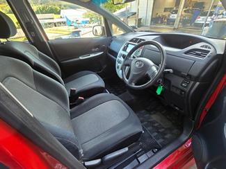 2009 Toyota Ractis - Thumbnail