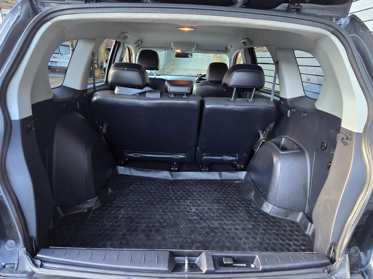 2008 MITSUBISHI outlander
