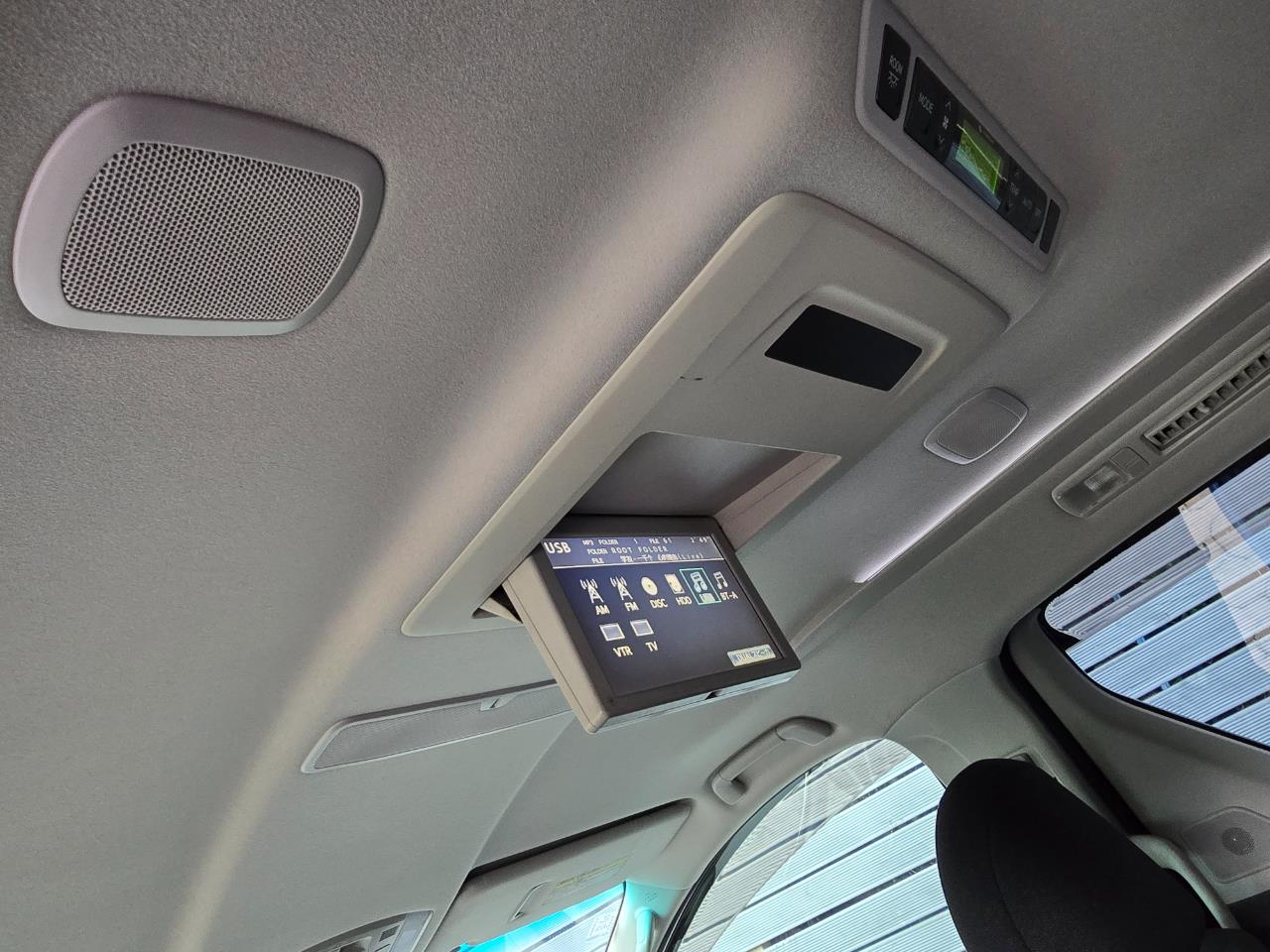 2013 Toyota vellfire